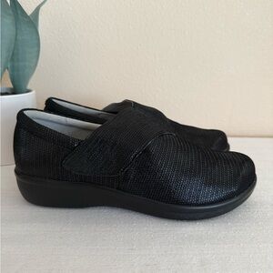 Alegria Black Textured Leather Mules